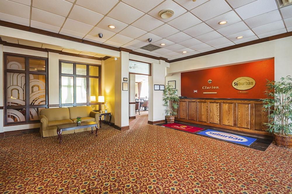 Clarion Inn Fairmont Bagian luar foto