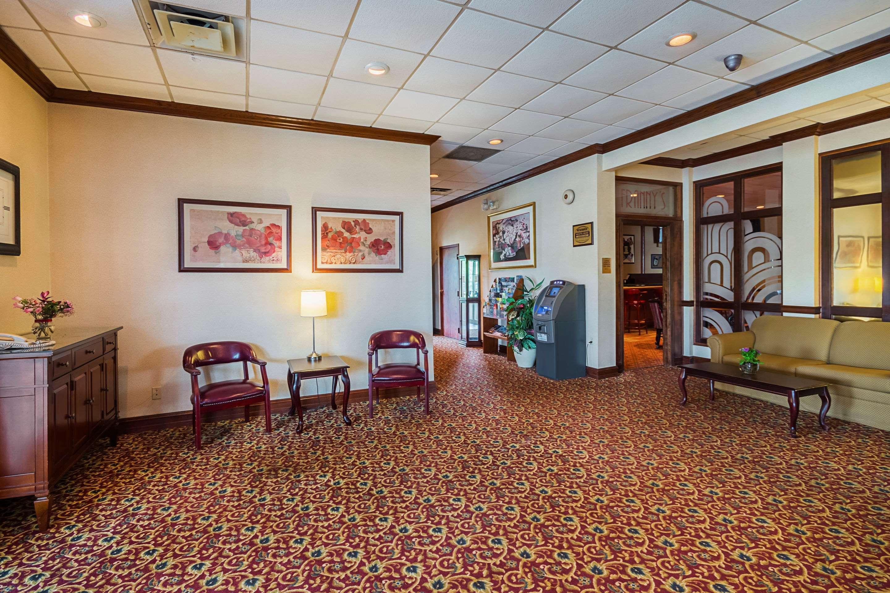 Clarion Inn Fairmont Bagian luar foto