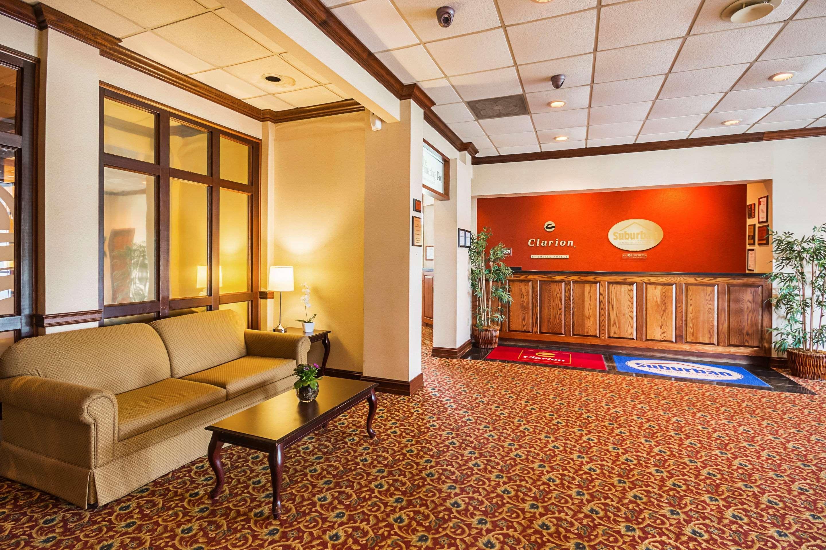 Clarion Inn Fairmont Bagian luar foto