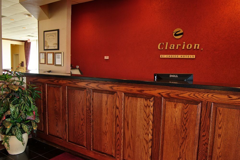 Clarion Inn Fairmont Bagian luar foto