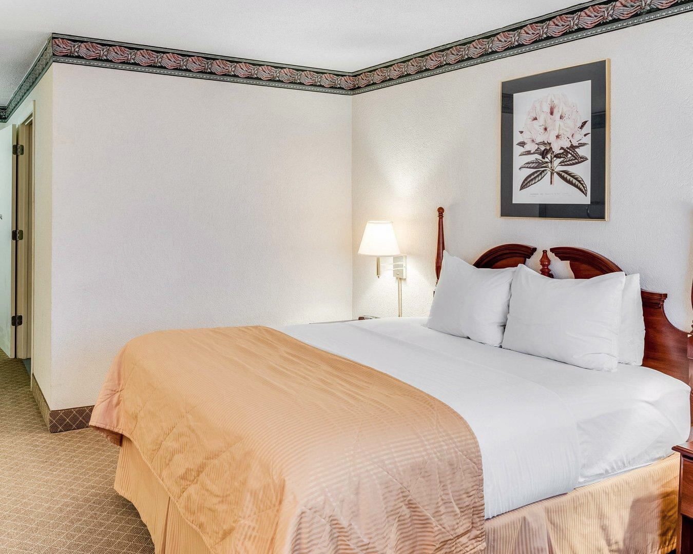 Clarion Inn Fairmont Bagian luar foto